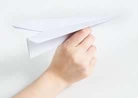  如何正確使用激光除銹機(jī)處理貨車(chē)車(chē)廂？